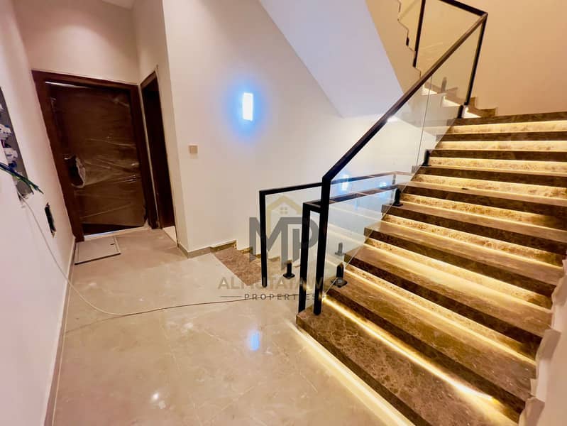 17 16 (2). jpeg