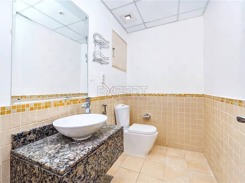 16 Image 16