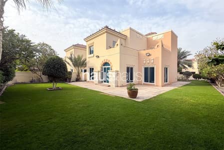 4 Bedroom Villa for Sale in Dubai Sports City, Dubai - Large Plot | Internal Location | VOT