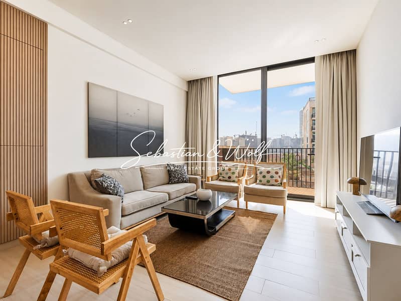 2 01_COVER_Living_Room. jpg