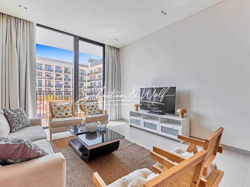 3 02_Living_Room_Balcony_View. jpg