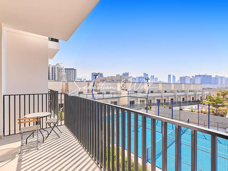 12 12_Balcony_Skyline_View. jpg