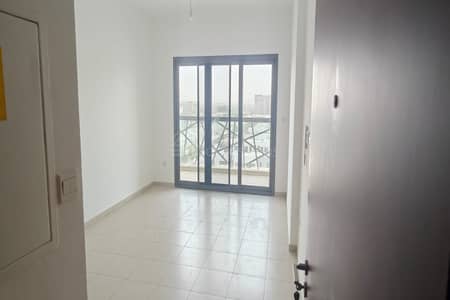 1 Bedroom Apartment for Rent in Town Square, Dubai - Town house view | Vacant | Unfurnished