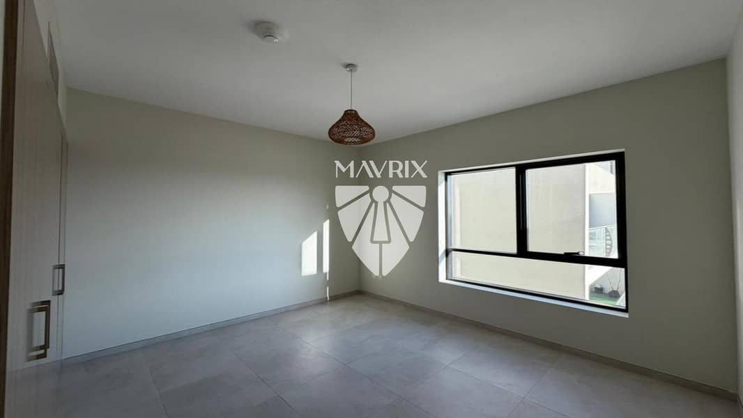 4 Image 4