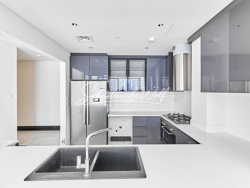 5 06_Kitchen_Wide. jpg