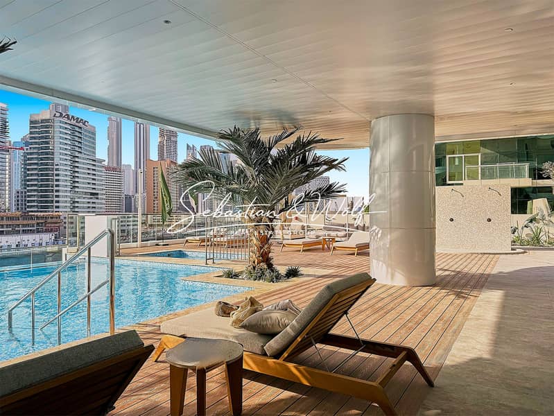 13 20_Poolside_Lounge. jpg