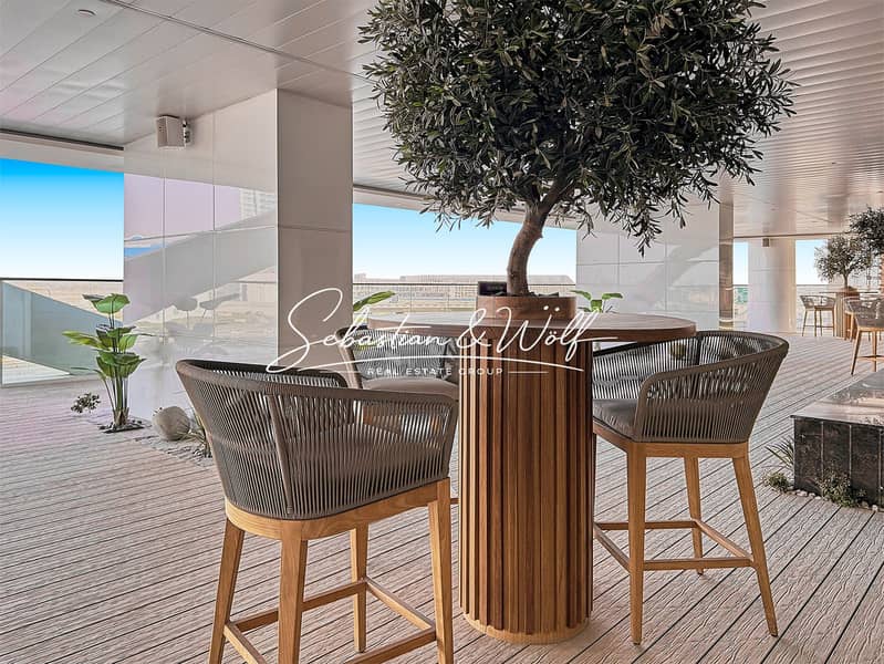 15 22_Outdoor_Lounge. jpg