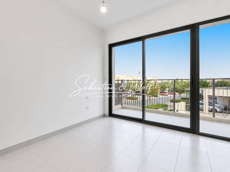 14 09_Main_Bedroom_and_Balcony. jpg
