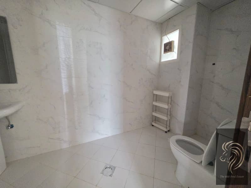 14 6c4dd0be-2492-4742-a2dd-3b01ba835475. jpg
