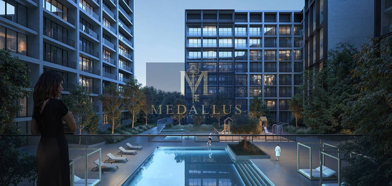 6 Apartment-balcony-with-pool-view. jpg