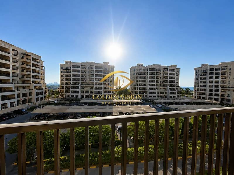 11 lavish-studio-for-sale-rare-triview-of-beach-community-v0-4nkb4hcj2n8h1. webp