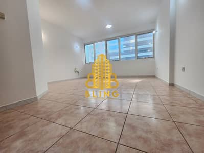 2 Slaapkamers Appartement te Huur in Tourist Club Area (TCA), Abu Dhabi - WhatsApp Image 2026-08-06 at 5.53. 21 PM. jpeg 2 Slaapkamers Appartement te Huur in Tourist Club Area (TCA), Abu Dhabi - WhatsApp Image 2026-08-06 at 5.53. 21 PM. jpeg