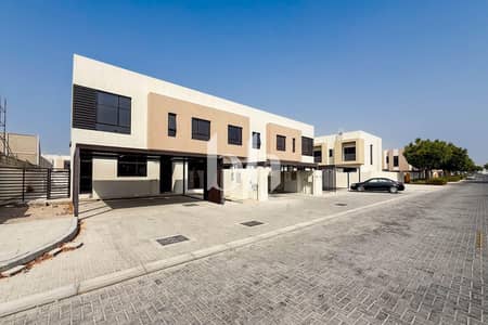 4 habitaciones Townhouse para en Venta en Al Tai, Sharjah - images image img