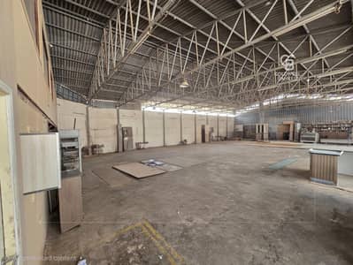 Warehouse te Huur in Al Quoz, Dubai - Magazijn in Al Quoz，Al Quoz Industrial Area，Al Quoz Industrial Area 1, 1400000 AED - 16096453