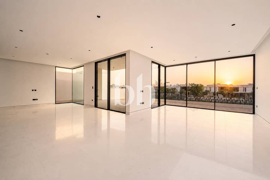 3 images image img