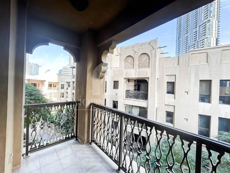 Vacant | Burj Khalifa View | 5-min to Dubai Mall Vacant | Burj Khalifa View | 5-min to Dubai Mall