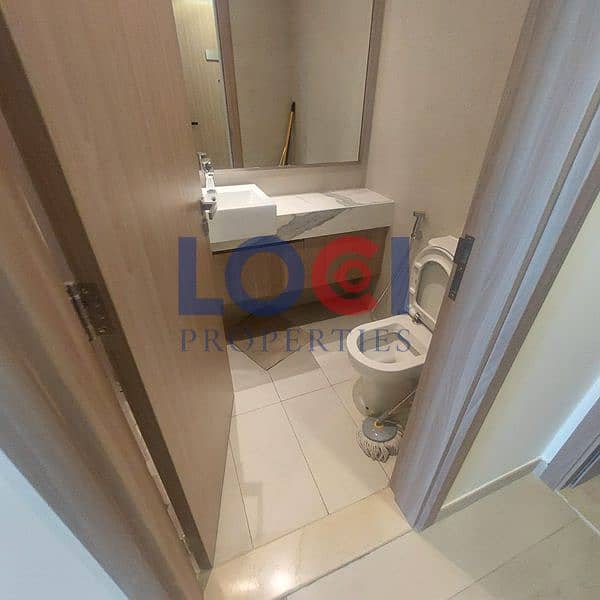 8 08. jpeg