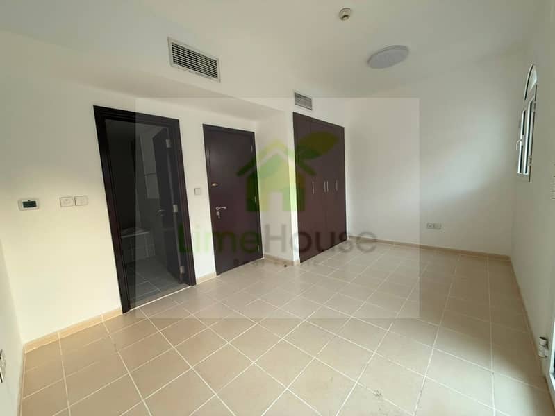 14 seasons-community-jvc-townhouse-bedroom-wardrobes-ensuite-bathroom. jpg