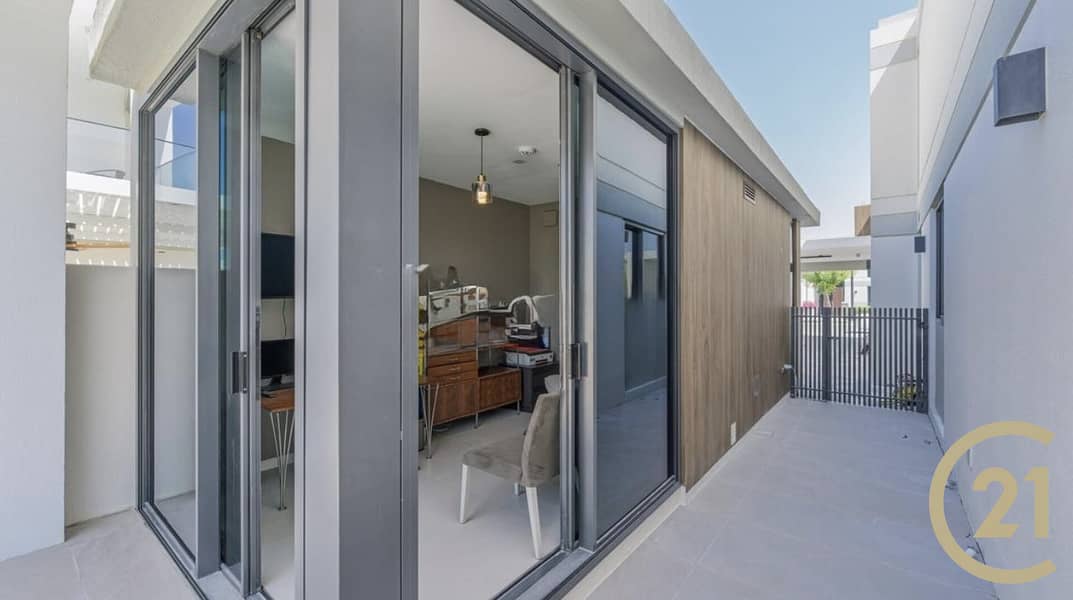 Private Location | Extended | Private Pool - Image 7