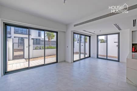 4 Schlafzimmer Townhouse zum zur Miete in Villanova, Dubai - Reihenhaus in Villanova,La Rosa,La Rosa 2, 4 schlafzimmer, 230000 AED - 16098460 4 Schlafzimmer Townhouse zum zur Miete in Villanova, Dubai - Reihenhaus in Villanova,La Rosa,La Rosa 2, 4 schlafzimmer, 230000 AED - 16098460