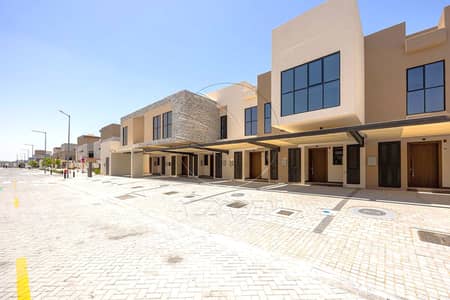 2 Bedroom Townhouse for Sale in Al Muntazah, Abu Dhabi - 021A8455. jpg 2 Bedroom Townhouse for Sale in Al Muntazah, Abu Dhabi - 021A8455. jpg