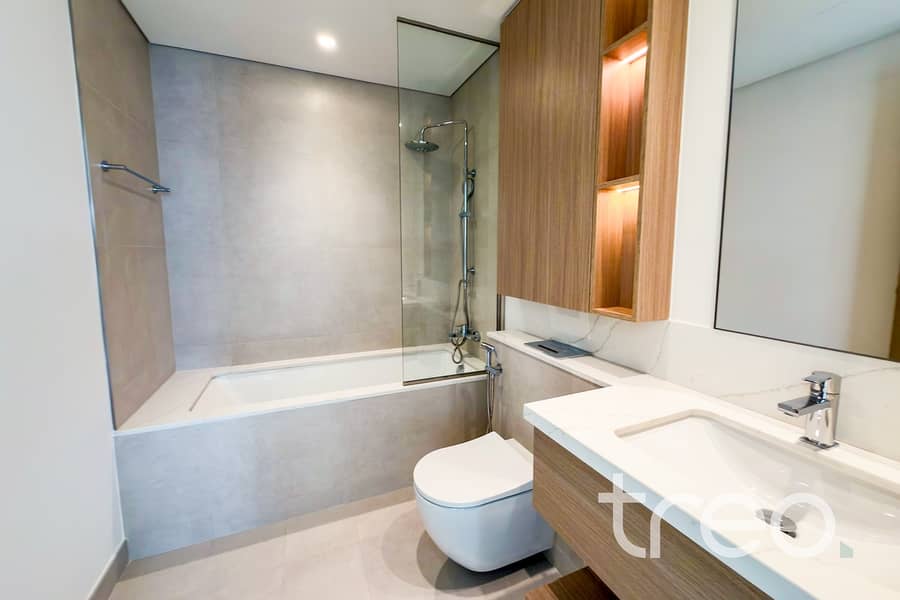 9 3_Bed_Main_Bathroom_copy. jpg