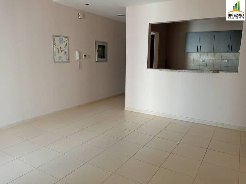 Opposite Mosque !!! One Bedroom with Balcony-Laundry Parking Store in Queue Point Opposite Mosque !!! One Bedroom with Balcony-Laundry Parking Store in Queue Point