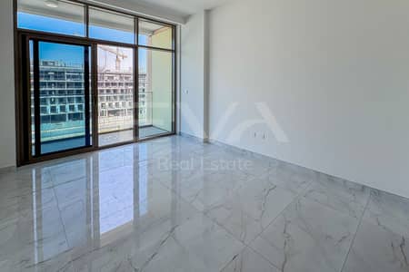 Studio for Rent in Dubai Studio City, Dubai - LARGE BALCONY | MODERN | COMMUNITY VIEW