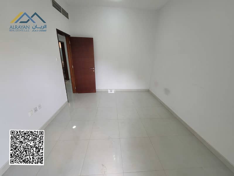 10 37a57116-bbb4-40dd-97fb-d55f4abb6722. jpg