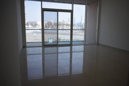 Beautiful 3BR w/ Maid's Room and Balcony Beautiful 3BR w/ Maid's Room and Balcony