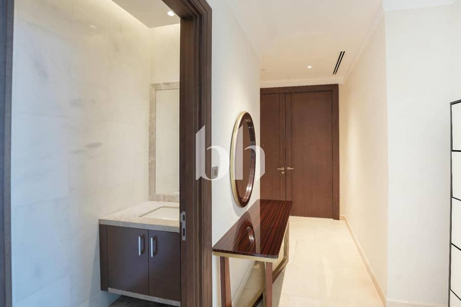 7 Image 0