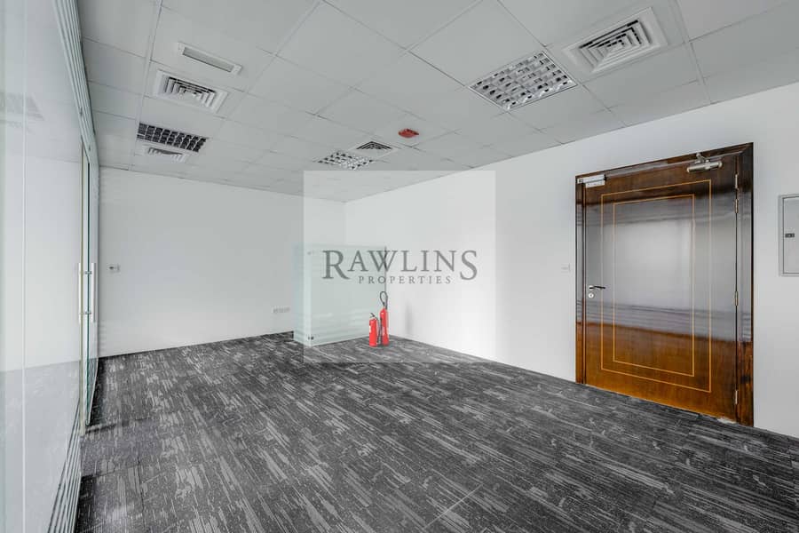 18 Churhill office 607-18. jpg