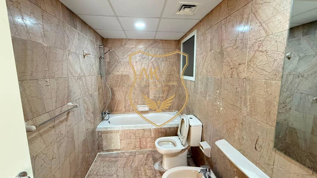 4 d1a27a2f-5ac6-4edf-aed9-db028324d9be. jpg