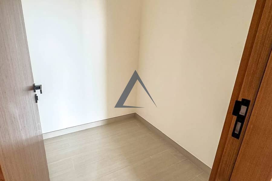 12 Property Image