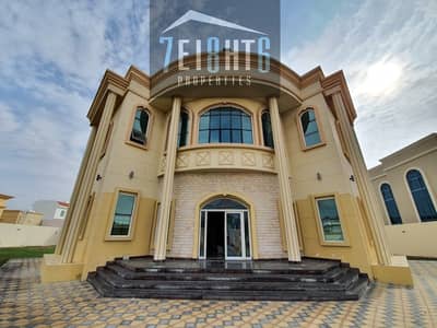 Exceptional value: 5 b/r beautifully presented independent villa + maids room + landscaped garden Exceptional value: 5 b/r beautifully presented independent villa + maids room + landscaped garden