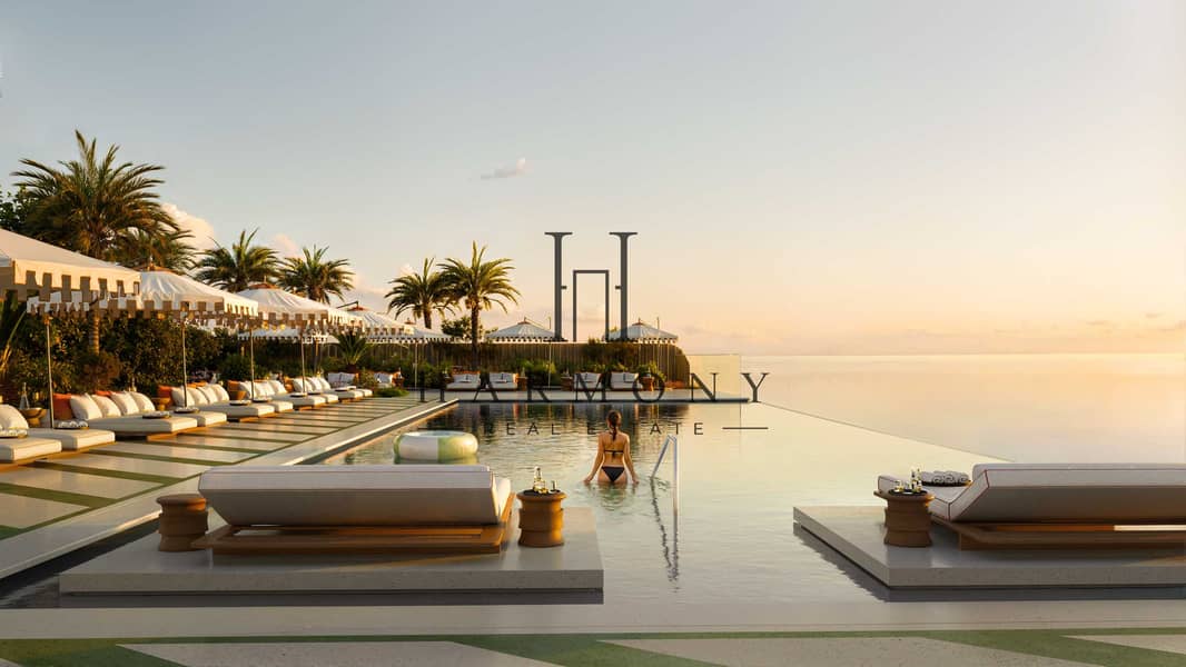 10 Mondrian Pool - Day. jpg