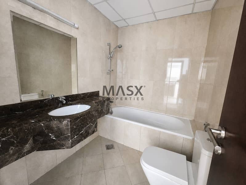 10 05_main_bathroom. jpg. jpeg