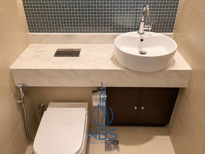 10 JOJO (1). png