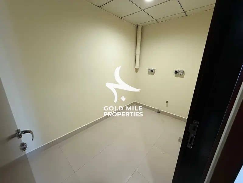 39 855061341-800x600. webp