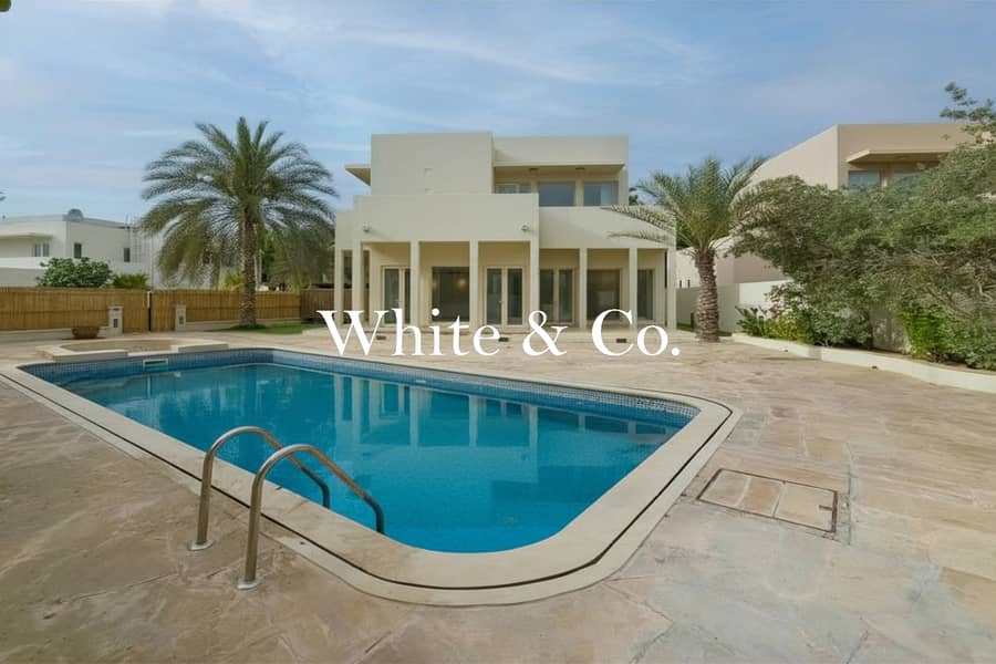 Vacant Now | Private Pool | Large Plot Vacant Now | Private Pool | Large Plot