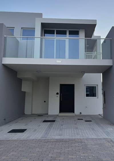 3 Bedroom Townhouse for Sale in DAMAC Hills 2 (Akoya by DAMAC), Dubai - Front view. jpg 3 Bedroom Townhouse for Sale in DAMAC Hills 2 (Akoya by DAMAC), Dubai - Front view. jpg