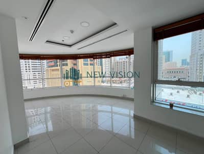 Office para en Alquiler en Al Khan, Sharjah - WhatsApp Image 2026-08-06 at 1.18. 41 PM (1). jpeg