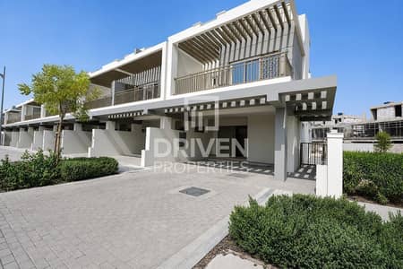 4 Bedroom Townhouse for Rent in DAMAC Hills 2 (Akoya by DAMAC), Dubai - Single Row | G plus 2 | Corner Bright and Modern