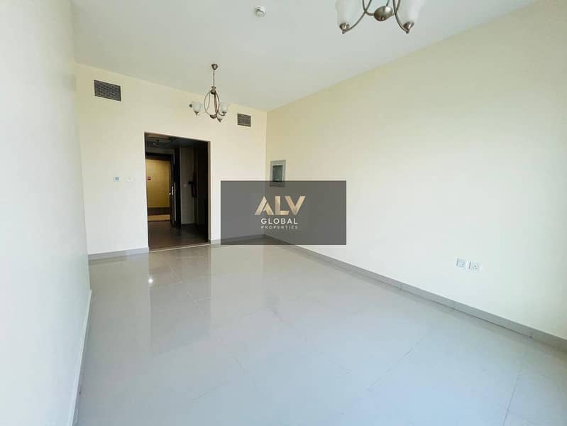 Apartamento en Jumeirah Village Circle (JVC),JVC District 13,Remal Tower, 45000 AED - 16112110 Apartamento en Jumeirah Village Circle (JVC),JVC District 13,Remal Tower, 45000 AED - 16112110