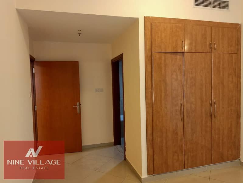 4 b42ac5f9-9997-4483-a4c2-291103a13025. jpg