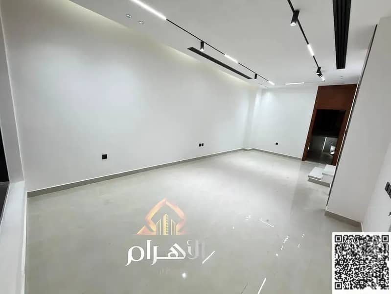 14 batch_838260908-1066x800. webp