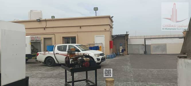 Warehouse de  à à vendre à Al Jurf, Ajman - e13b0331-aa4a-4b8e-9e7b-214dc1d02419 (1). jpg
