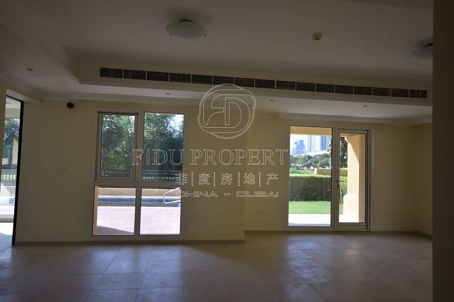 2 months rent free | Stunning 4 bed villa w/ pool 2 months rent free | Stunning 4 bed villa w/ pool