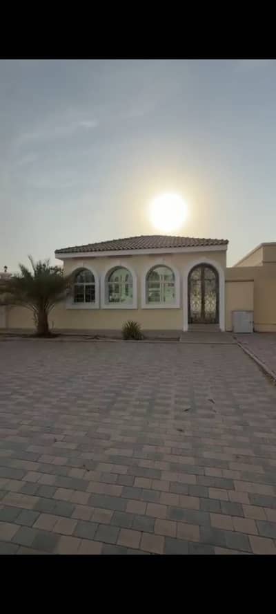 Villa te Huur in Al Jurf, Ajman - WhatsApp Image 2026-08-08 at 2.43. 26 PM (2). jpeg Villa te Huur in Al Jurf, Ajman - WhatsApp Image 2026-08-08 at 2.43. 26 PM (2). jpeg