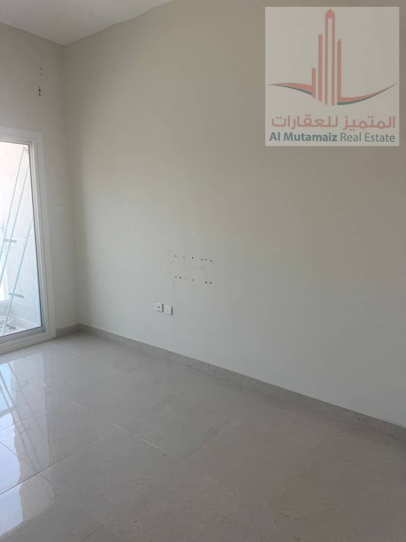 13 ac83a5d3-f19e-4468-abad-309a9e64ff63. jpg
